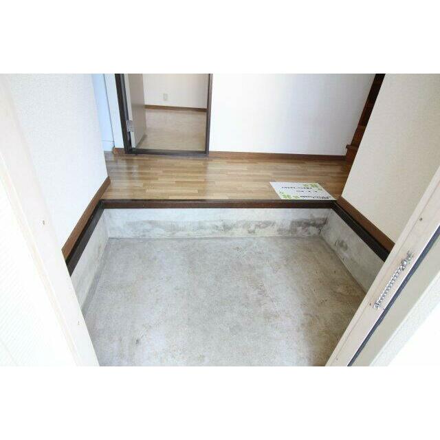 玄関入口はゆったりとしています。 ※写真は前回募集時の物になります。