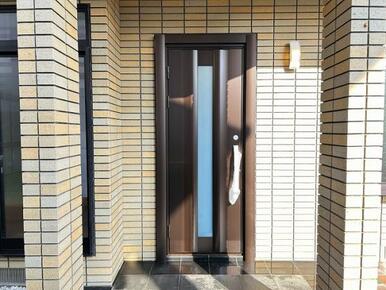 玄関ドア
