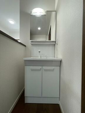 「2階洗面台」新品交換済みです
