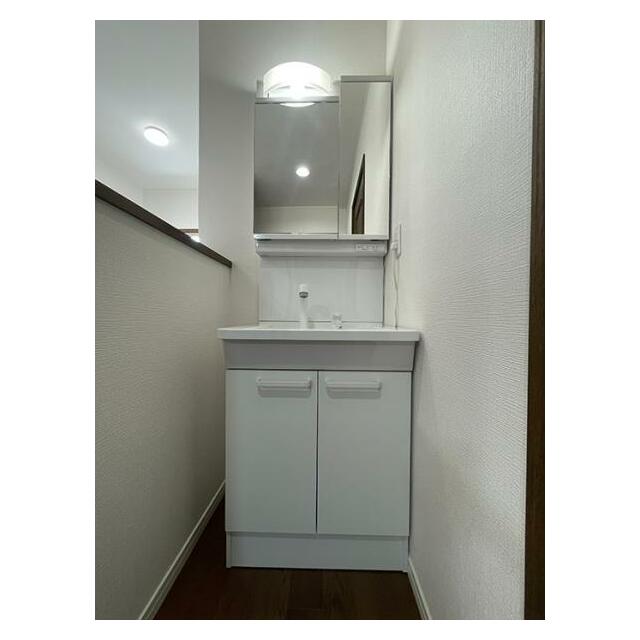 「2階洗面台」新品交換済みです