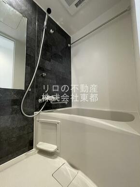 花粉・梅雨の時期にオススメの浴室乾燥機付きバスルームです♪