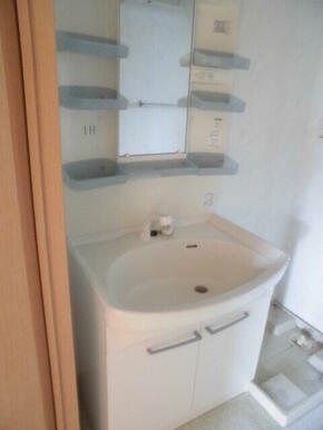 洗髪洗面化粧台