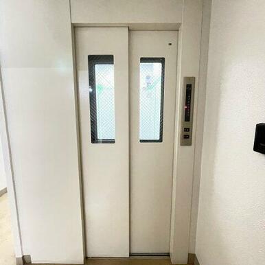 共用部エレベーターです