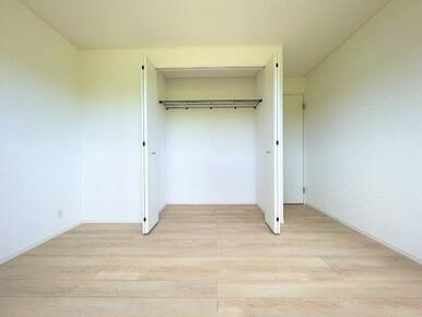 detached 字宇江城