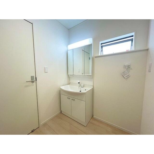 detached 字宇江城