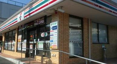 セブンイレブン川崎高津野川店