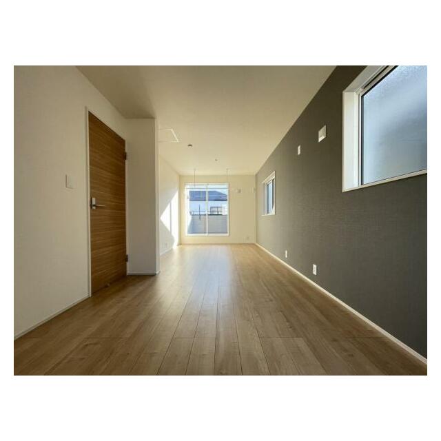 お子様の成長に合わせて間取りの変更が可能！各部屋にドア・収納ついています＾＾