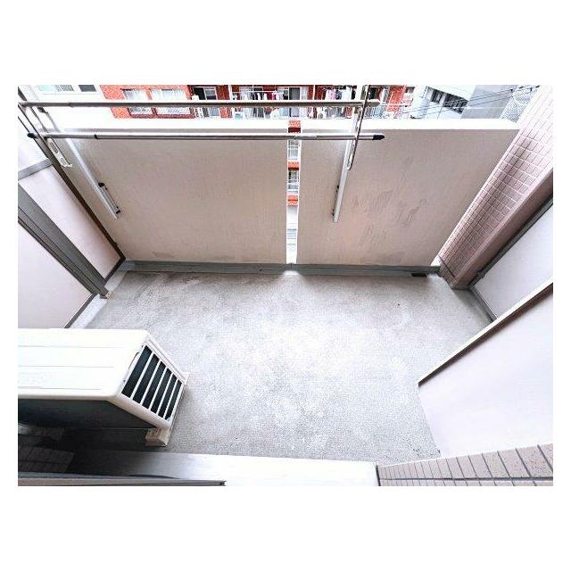 洗濯物も干せるバルコニー付