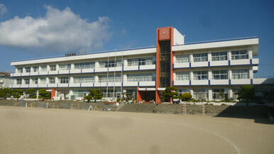 洲本市立鳥飼小学校