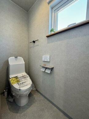 2階トイレも新品交換内装済み。