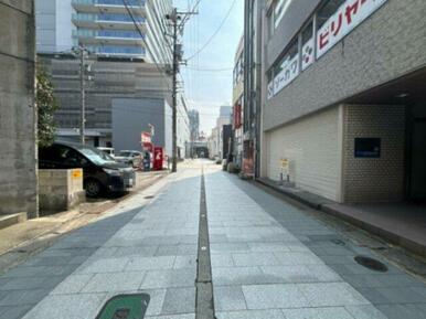 北側から南側の前面道路写真