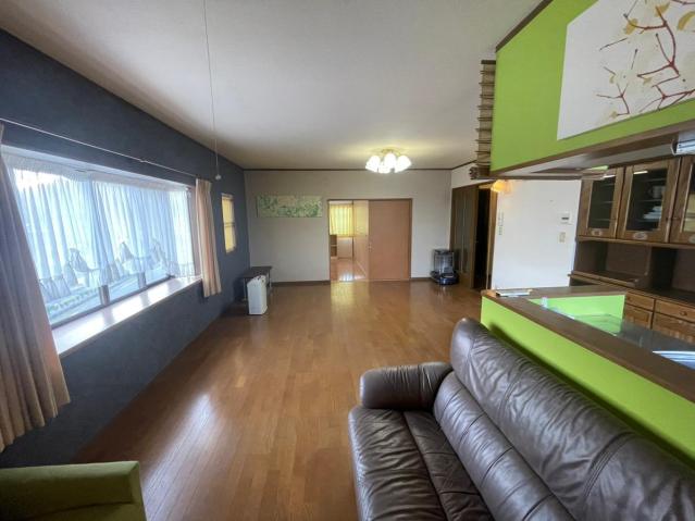 commercial 岩根字本郷