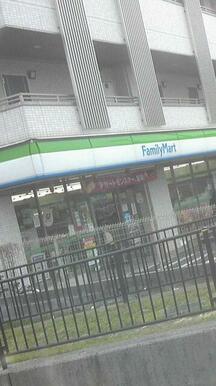 ファミリーマートさいたま本町東二丁目店