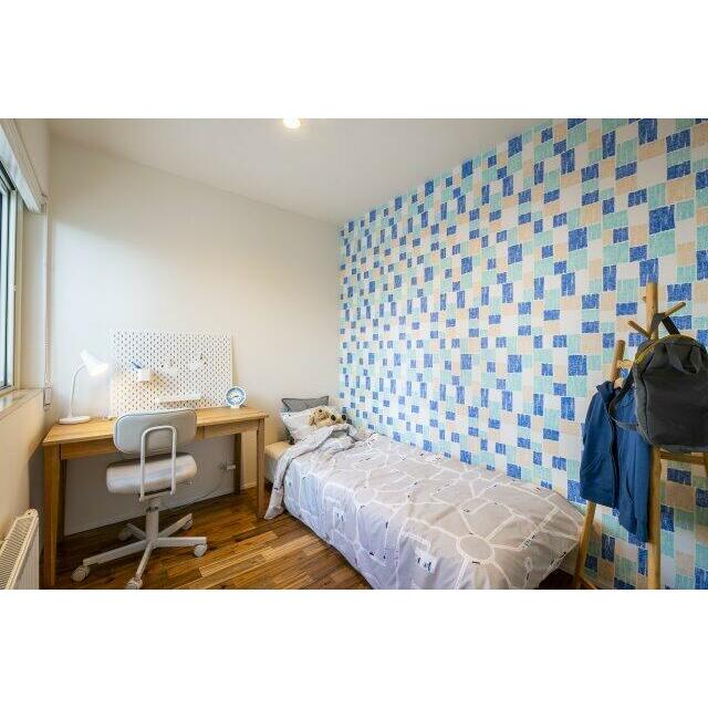 コンパクトな空間ながらもテラスと面しているので広がりを感じられる。