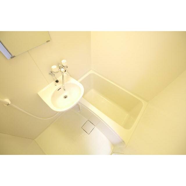 風呂・トイレはセパレートです。