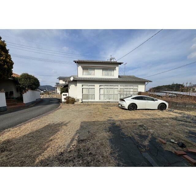 自宅のすぐ横に駐車できるため、雨の日も移動が楽です。