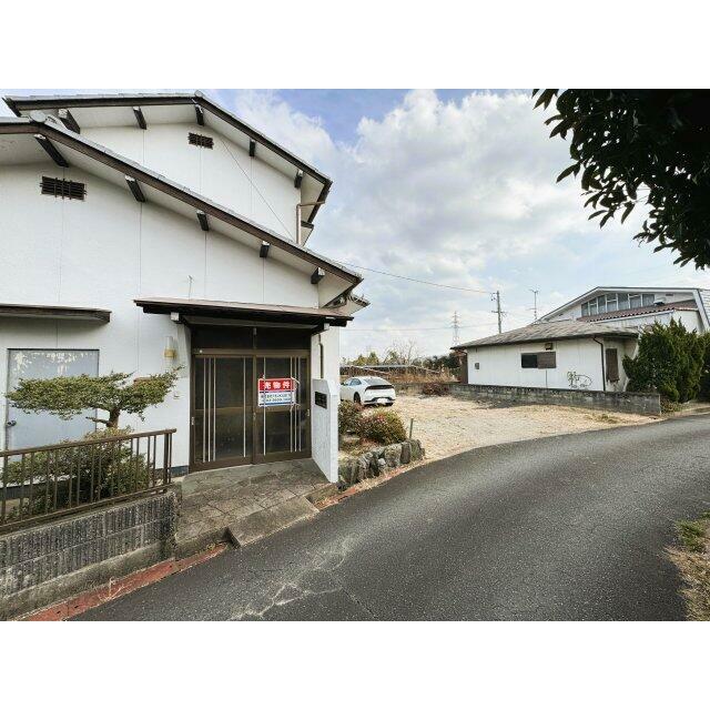 前面道路含む現地写真です