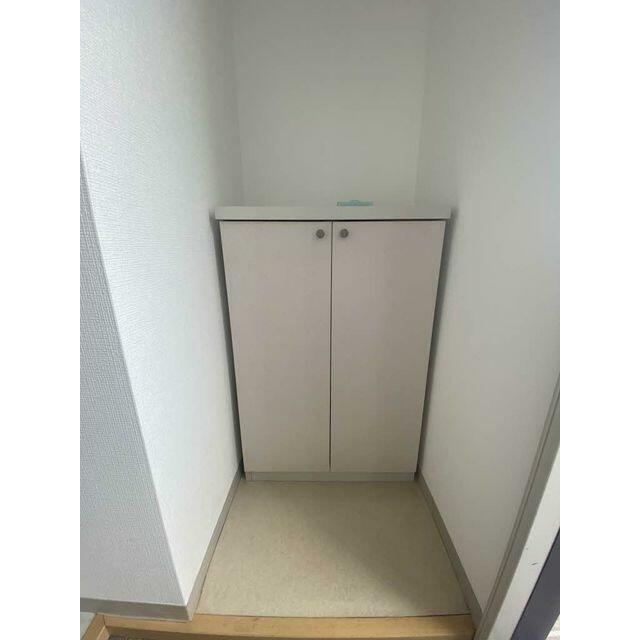 シューズボックス