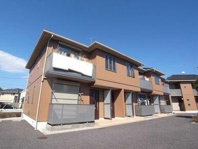 ブルームＣ　敷地内には２棟の建物が有ります。