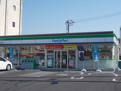 ファミリーマート