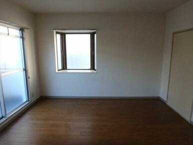 洋室６帖・２面採光