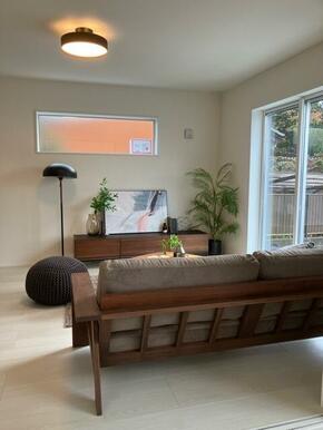 笑顔が溢れる、心和むリビング（2号棟）