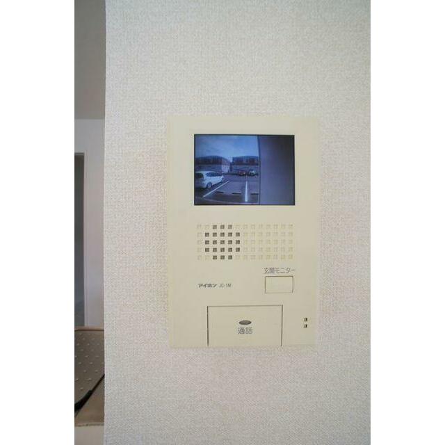 【ＴＶドアホン】お部屋にいながら来訪者の顔を見て話ができるモニター付きインターホンで防犯面も安心♪