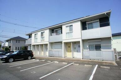 ■積水ハウスの賃貸住宅「シャーメゾン」■敷地内に舗装駐車場が２台付♪（無料）