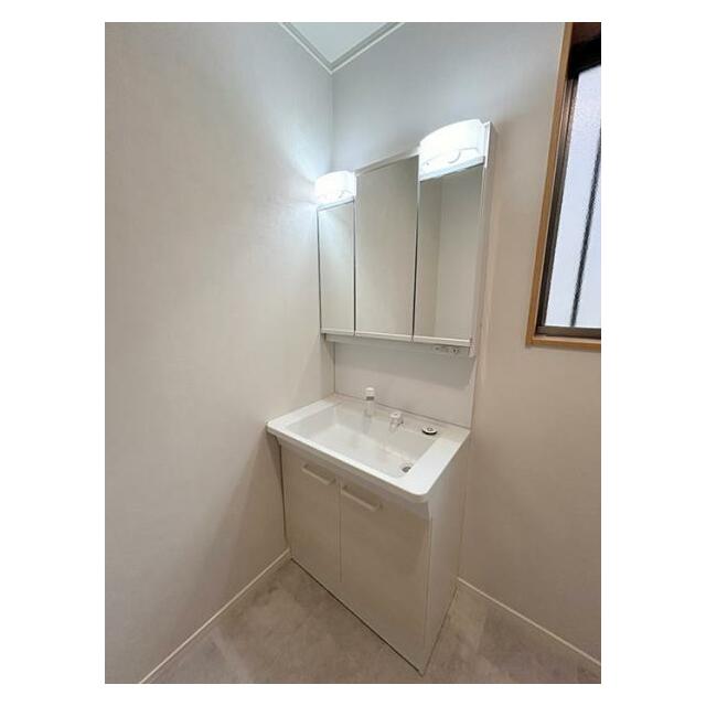 洗面台新品交換済み