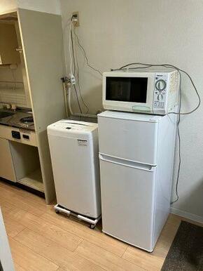室内　家具家電付き　洗濯機・冷蔵庫は新品
