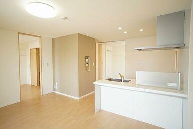 ダウンライトを採用しております