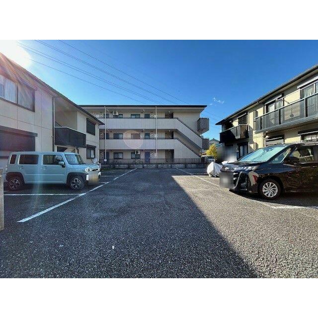 敷地内駐車場（要空確認）