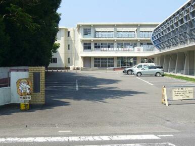 吉田町立住吉小学校