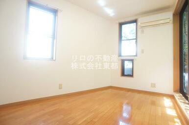 ３面採光なので、明るく風通しのよい過ごしやすいお部屋です♪