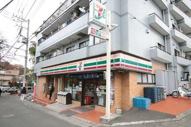 セブンイレブン 川崎西生田店