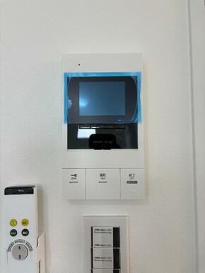 モニター付きインターホン