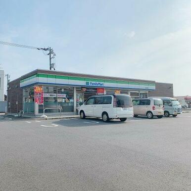 ファミリーマート 富山鍋田店