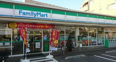 ファミリーマート桜川三丁目店