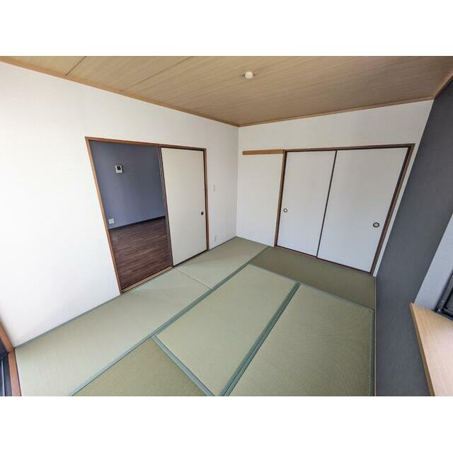 ★★南側、6帖の和室です♪★★