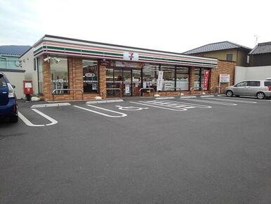 セブンイレブン福岡吉井新馬場店