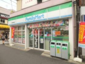 ファミリーマート　牛田関屋駅前店