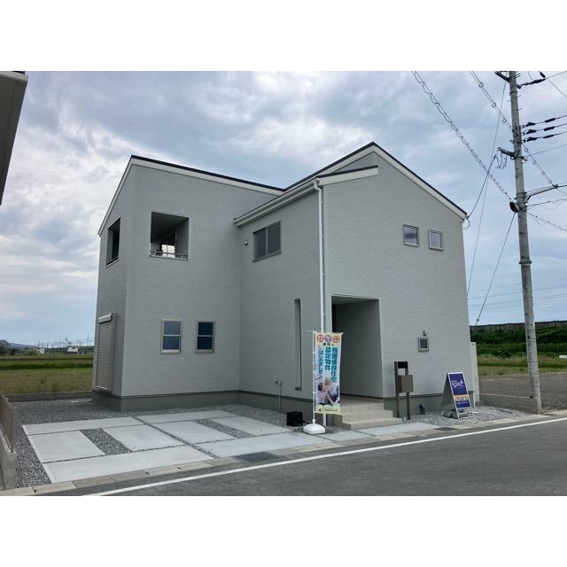 日を重ねるごとにこの佇まいに愛着が湧いてきそう（4号棟）