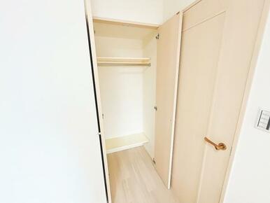 「北側洋室」クローゼット付きです。