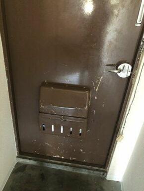 収納もある玄関です