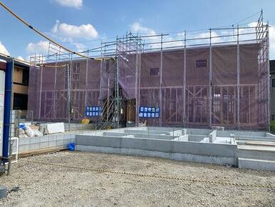 日を重ねるごとにこの佇まいに愛着が湧いてきそう（1号棟）