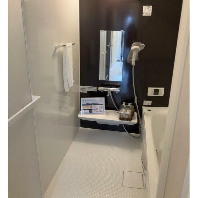 お風呂で疲れを洗い落として心地よく1日終了（2号棟）