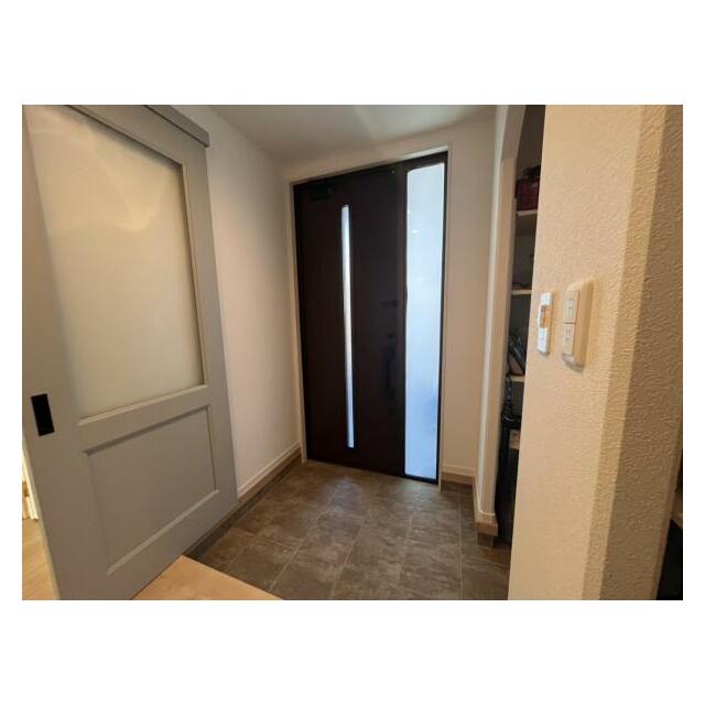 家族の靴がしまえるシューズボックス付き！SICにはベビーカーや子供の遊び道具なども収納できますよ＾＾