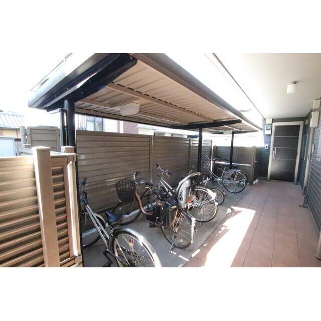 屋根付き駐輪場♪