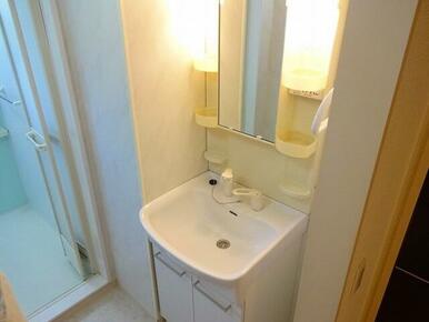 洗髪洗面化粧台