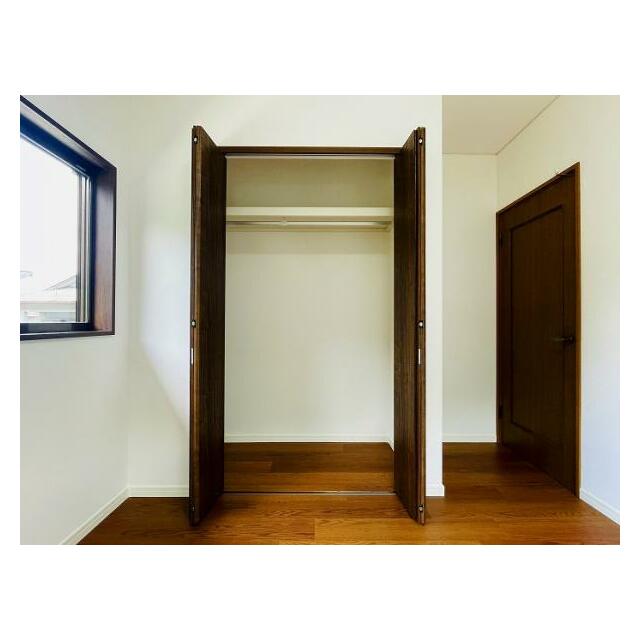 ２階南西洋室　収納